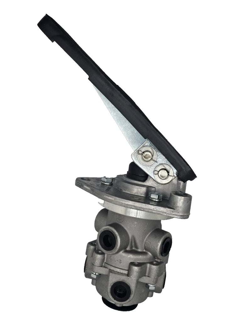 MC83821 E-6 Foot Brake Valve with Pedal All Ports 3/8 in P.T. F/ Fuso Isuzu Hino