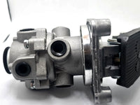 MC83821 E-6 Foot Brake Valve with Pedal All Ports 3/8 in P.T. F/ Fuso Isuzu Hino