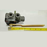 TKL1135 52341-Q135 Leveling Valve Length 6.10" All Ports 1/4" Replacement NEW